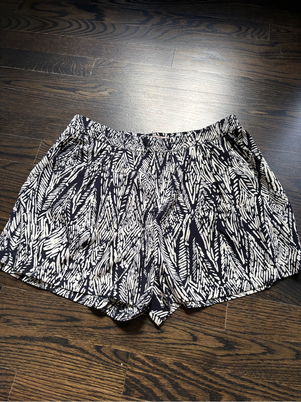 Forever 21 Navy & White Printed Shorts